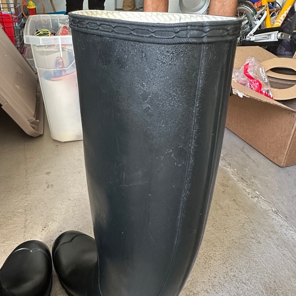 Hunter Classic Black Tall Boots - Picture 6 of 9